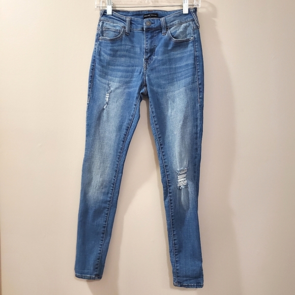 True Religion - Jennie Curvy Mid Rise Skinny - Size 25 - Picture 2 of 10